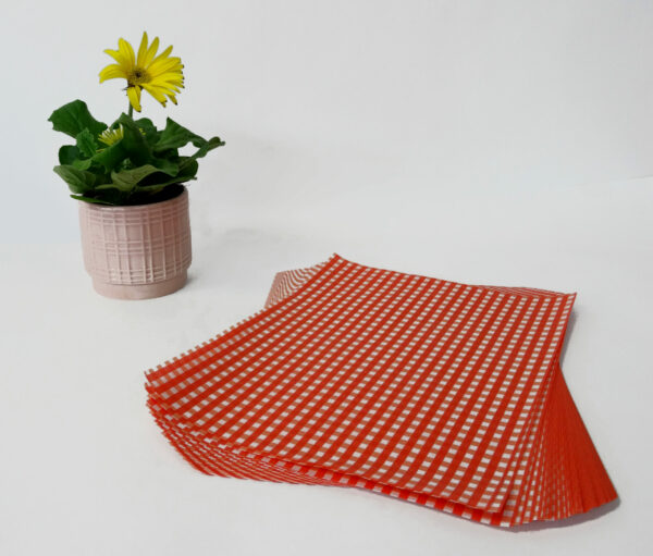 Tray Liners, Red gingham sheets, 3 stock sizes available with various options for quantites